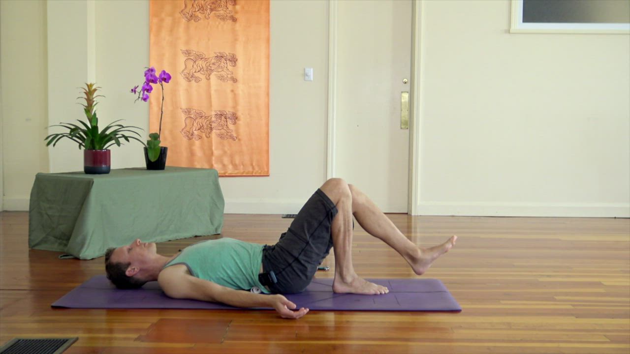 Yoga for Lower Back Pain: Strengthen, Stretch and Relax Your Back I