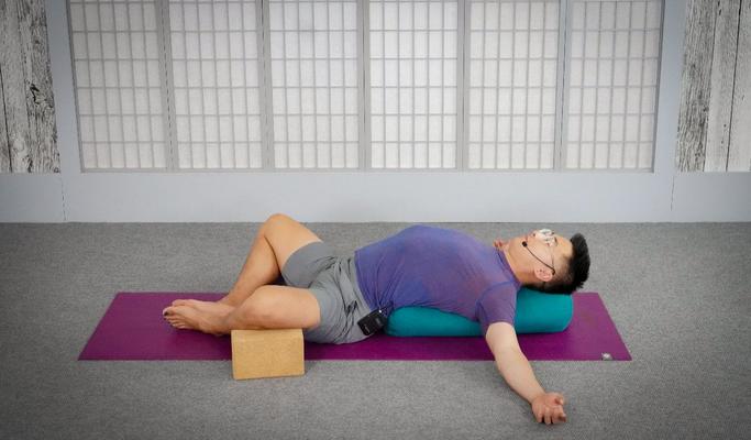 Stress-Free Restorative Yoga With Bolster for Relaxation 20 Minutes 